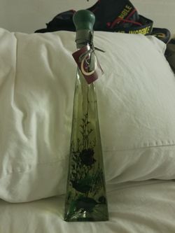 Glass decoration bottle