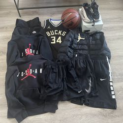 Lot of Kids Nike Jordan Clothing Luka Doncic Shoes Basketball Giannis Antetokounmpo Jersey Uniqlo