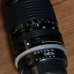 Nikon 28-85mm Zoom Lens (Manual Focus) - Premium Quality - Excellent Condition 