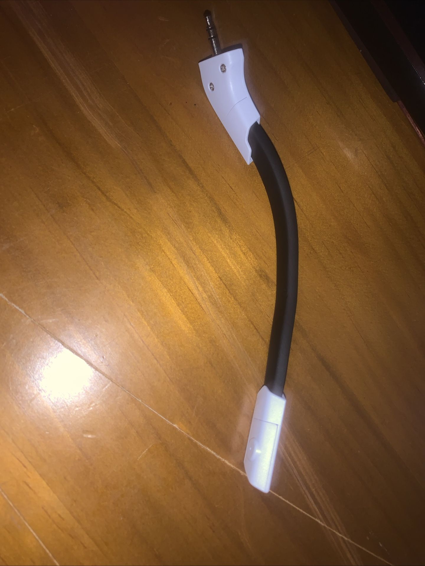 CAPTAIN 300’s crystal-clear microphone