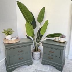 Refurbished Greige Nightstand Set