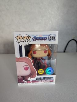 Funko Pop Marvel Wanda Maximoff GITD #855