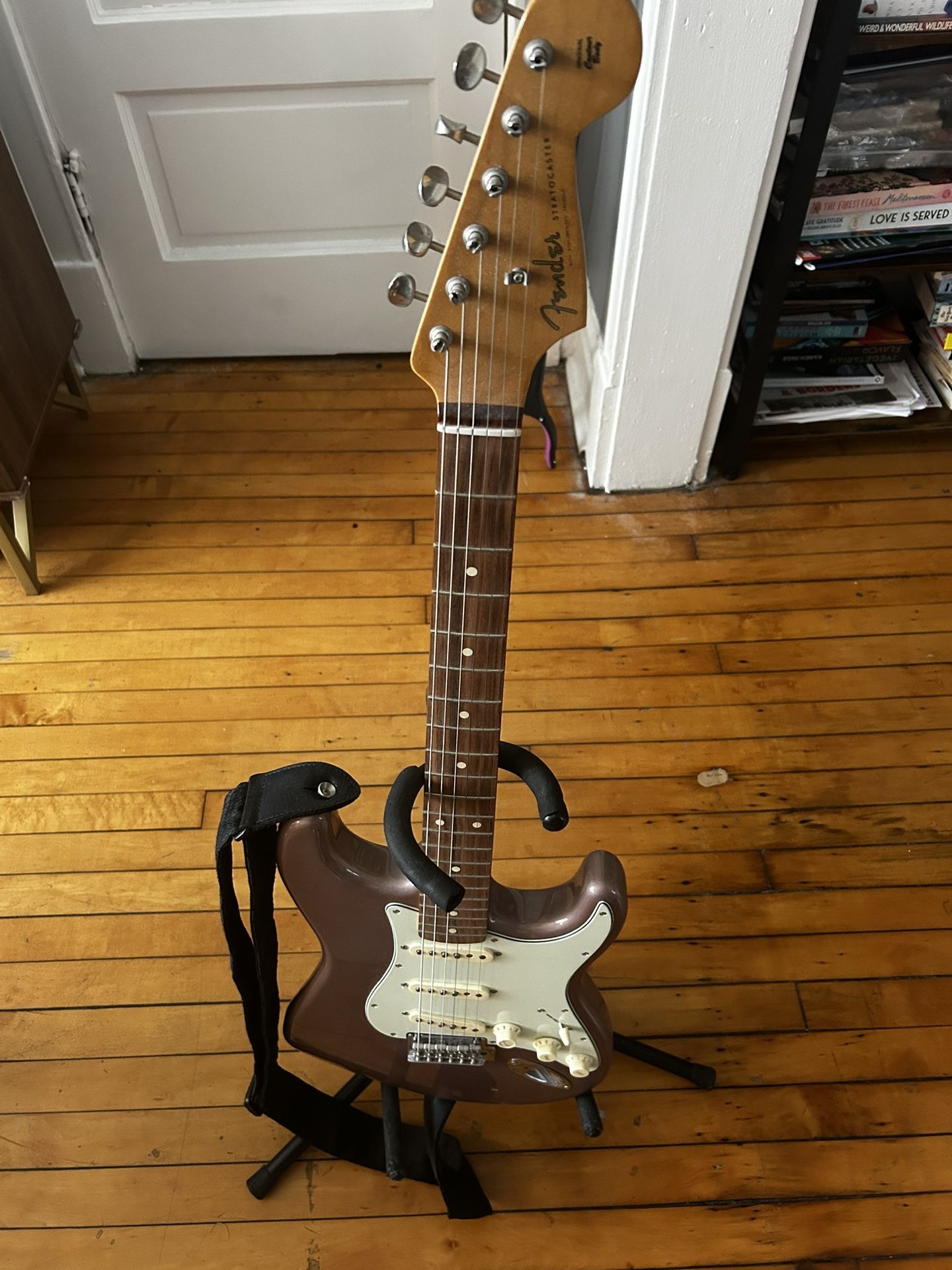 Fender Vintera '60s Stratocaster Modified, Pau Ferro Fingerboard, Burgundy Mist Metallic