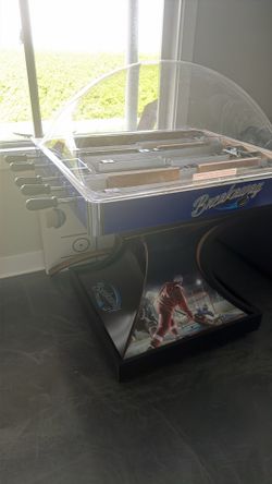 Bubble hockey