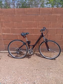 Nishiki Montour 7spd 28" Aluminum Bike Nice Road Bike .
