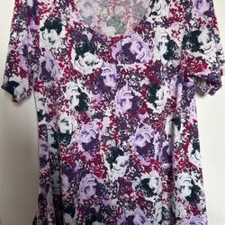 Women’s Disney Perfect T Cruella Deville 101 Dalmations  Size L NEW