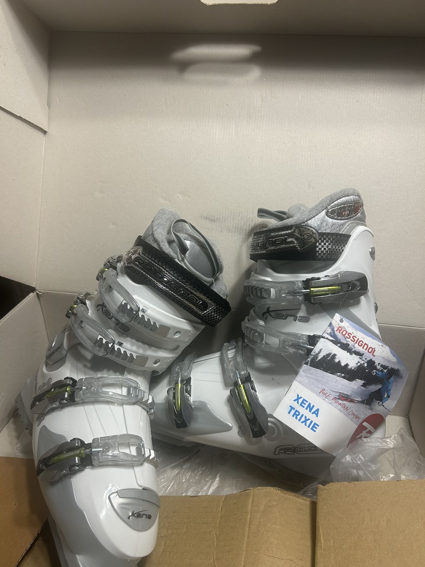 Rossignol Ski Boots Xena Size 26.0 New Open Box Never Been Worn