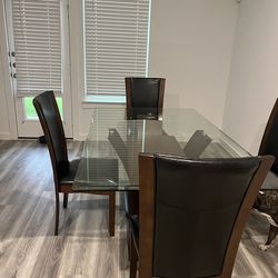 Glass Table and 4 Chairs (Excellent Condition) Make Offer