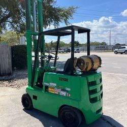 Clark C50 FORKLIFT