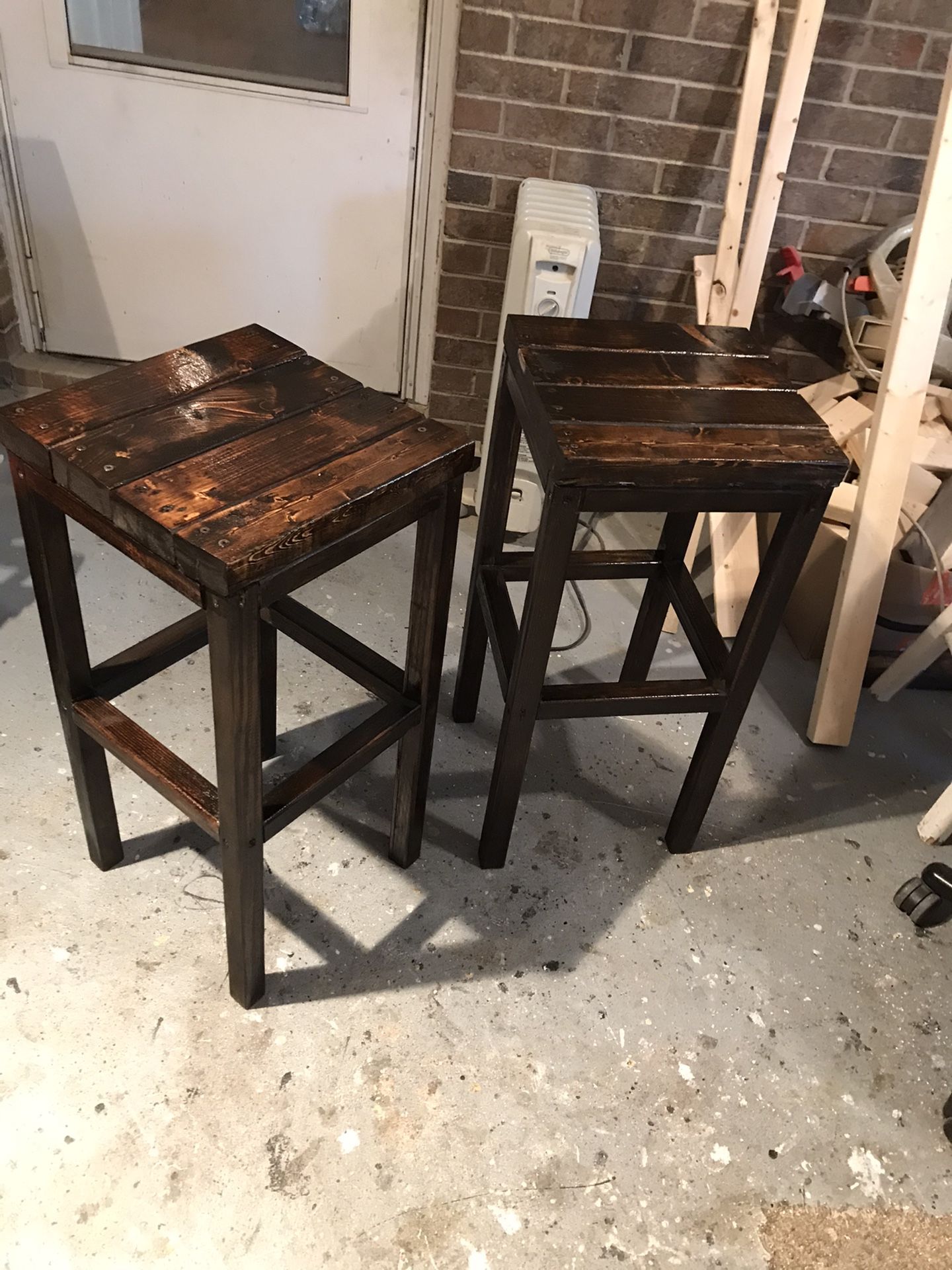 Honey Walnut And Expresso Mix Stain Bar Stools ......4 For$140