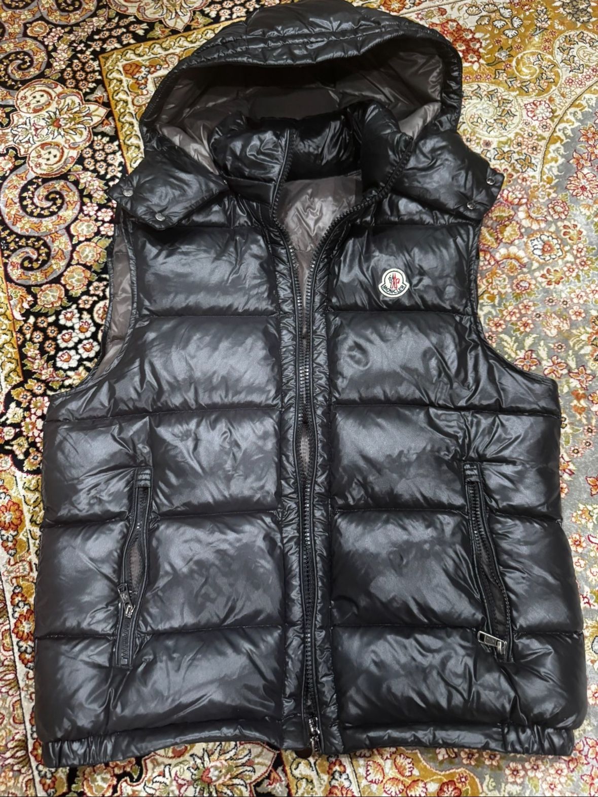 1:1 Moncler Vest With Hood Scannable NFC Size 1