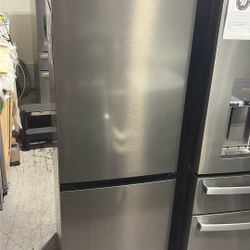Sharp Bottom Freezer Refrigerator 