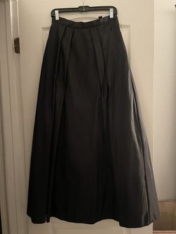 Black Skirt 