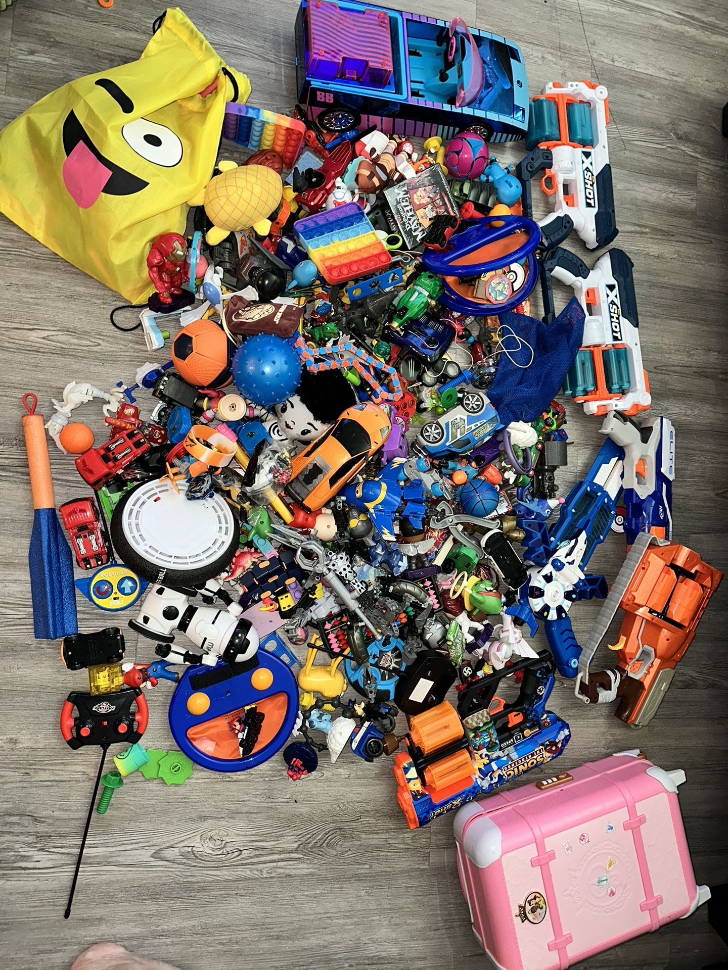 Random Toy Lot… Nerf Guns, Cars… Figurines