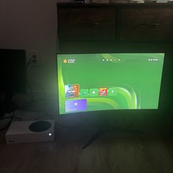 Xbox Series S And AOC Monitor