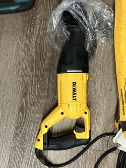 DEWALT Reciprocating Saw