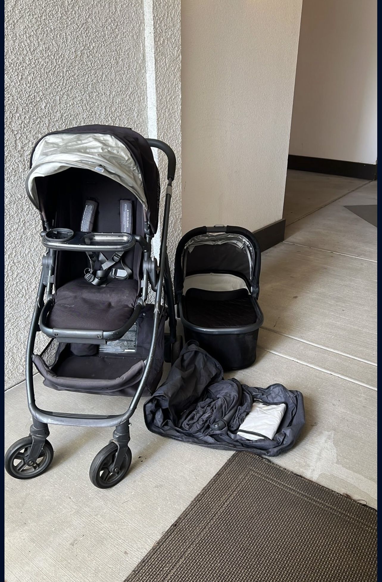 Uppa Baby Cruz Stroller + Bassinet + Tray Set - Black