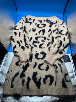 Lulus animal print knit pullover sweater size S