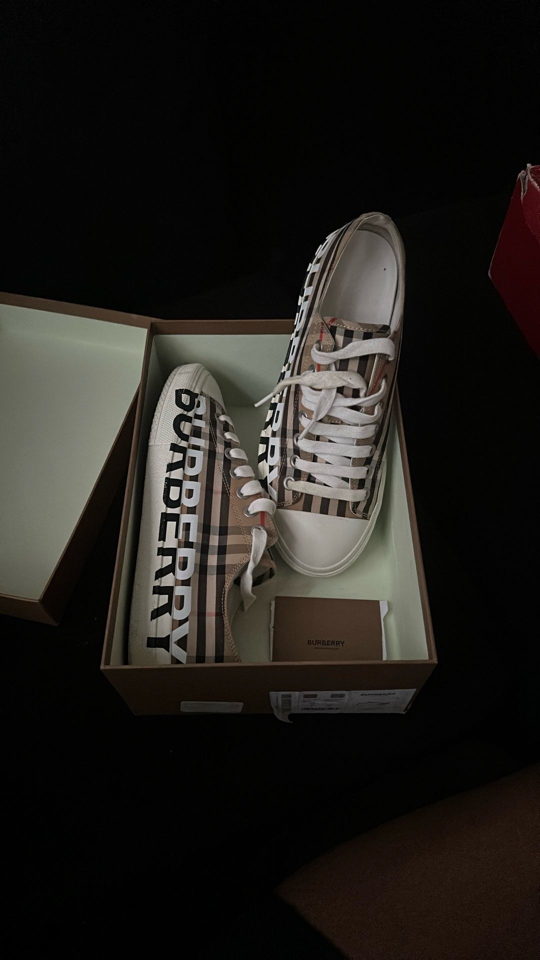 Men’s Burberry Low Top Sneaker