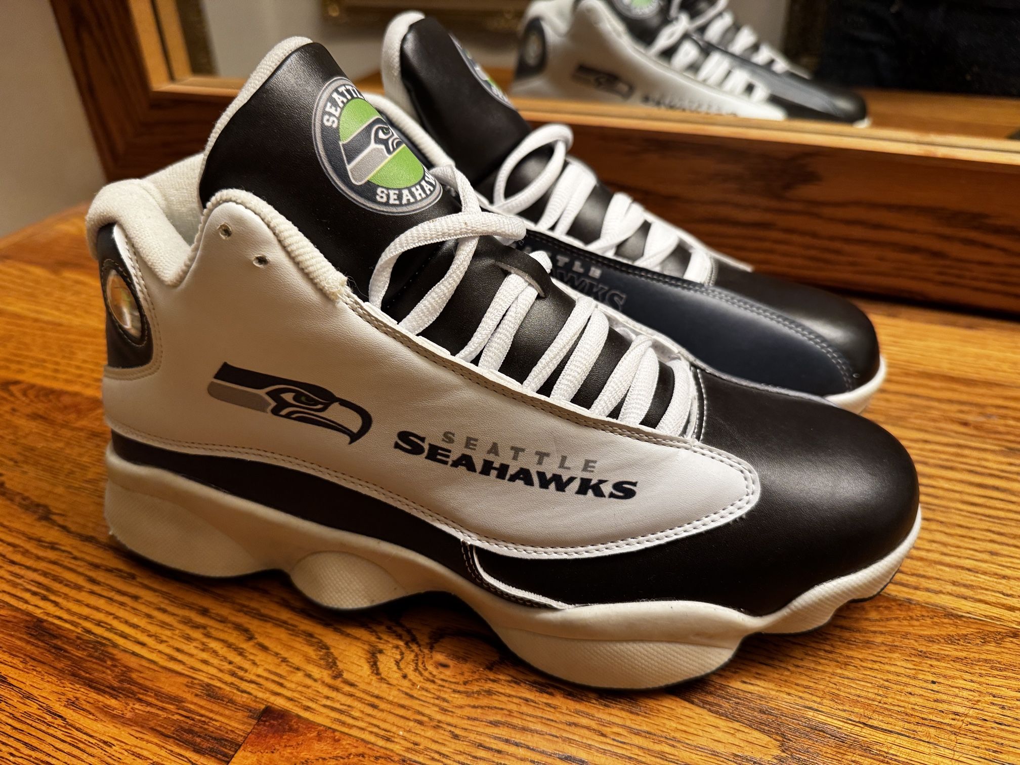 Air Jordan’s 13 size 10 1/2 Seahawks knew never used