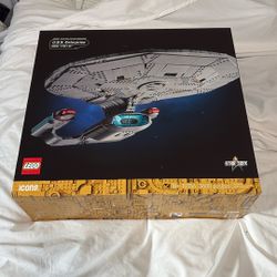 LEGO icons Star Trek:U.S.S Enterprise NCC-1701-D