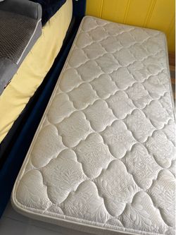 Tween mattress in good condition