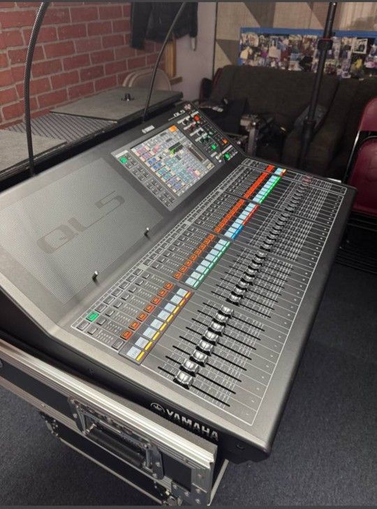 YAMAHA QL5 DIGITALMIXER /2X
RIO-1608 D2 - PLUG & PLAY