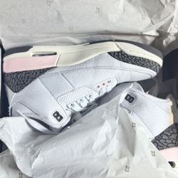 Women’s Air Jordan 3’s 