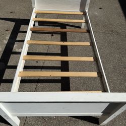 Twin Bed 