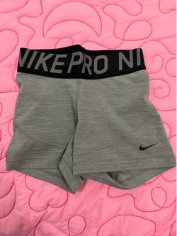 Women’s athletic clothes