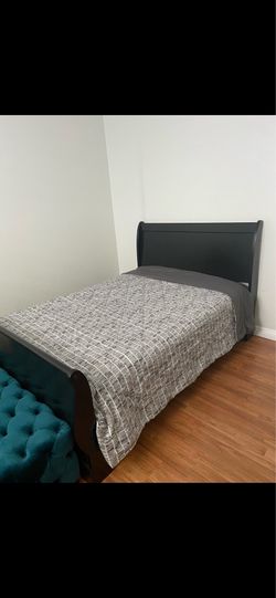 Full Size Bed