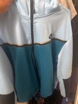 Nike tech