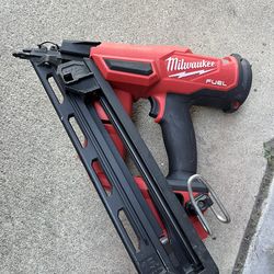 Milwaukee 2839-20 M18 FUEL Brushless Cordless 15-Gauge Finish Nailer, Bare tool $240