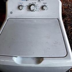 Perfect conditions, GE washing machine almost like new this machine retails for $700 get it right here for the very low price of $200. I’ll give you d