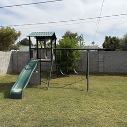Kids Swing Set w/tower 