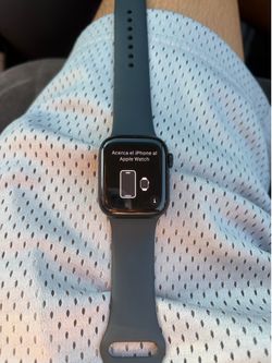 Apple Watch Series 8 with Sport Band