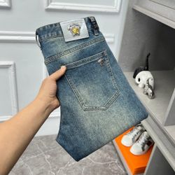 Versace Menโs Jeans 2026 New