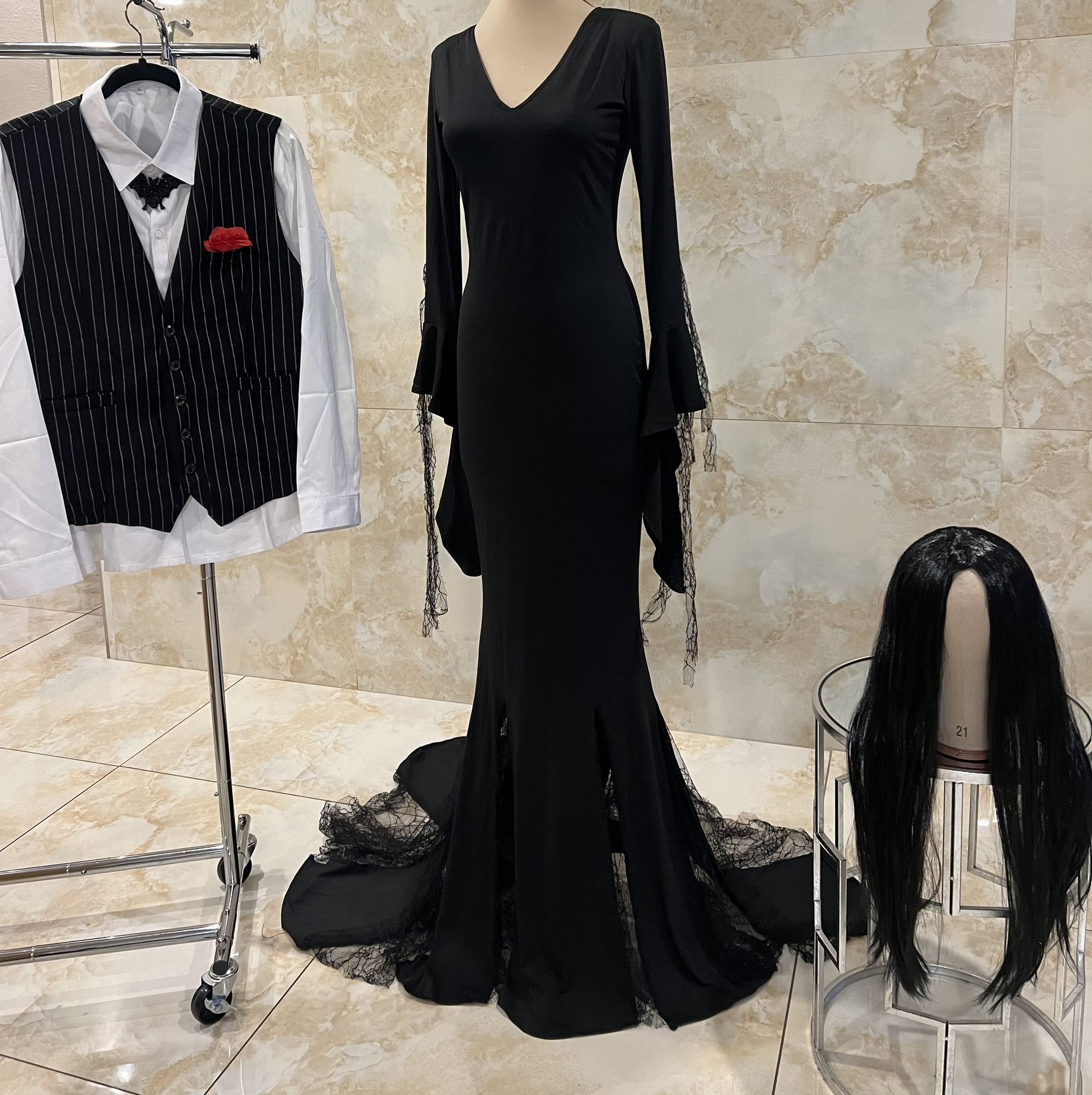 The Addams Family Morticia (M) and Gomez Addams (XL)Couples New Halloween  Costumes