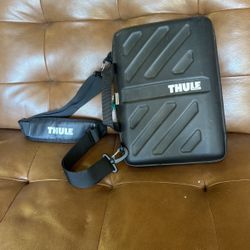Thule Laptop / Tablet Case