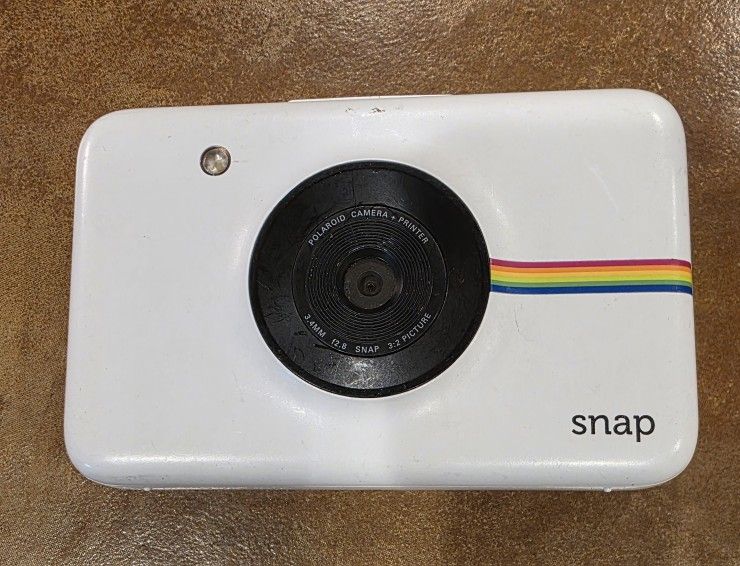 Polaroid Snap Instant Digital Camera with Zink Zero Ink Printing, White
