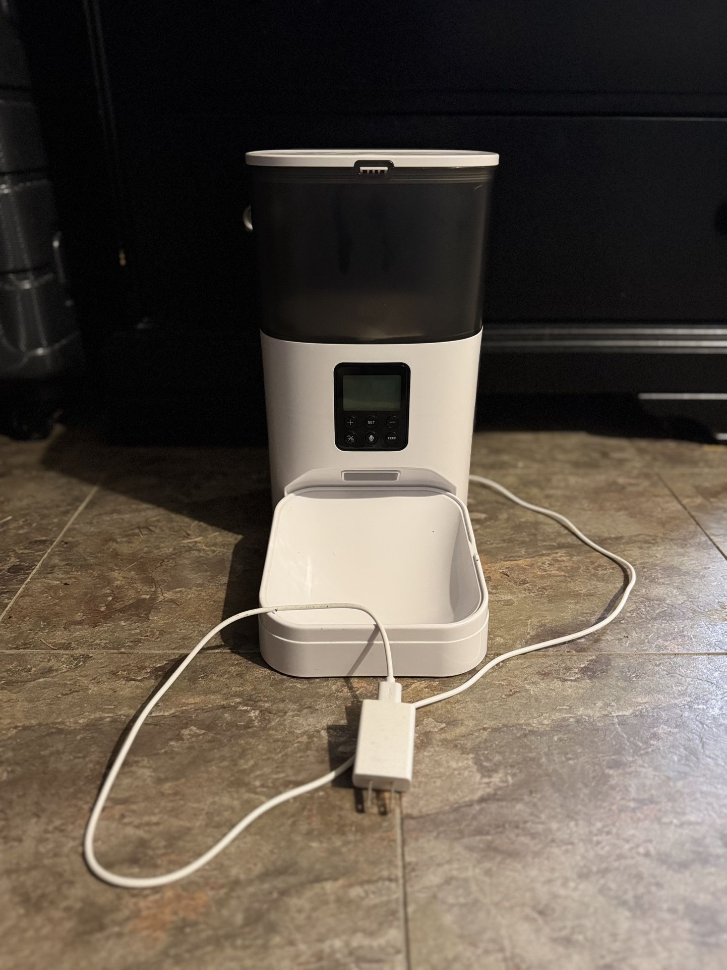 Automatic Cat Feeder