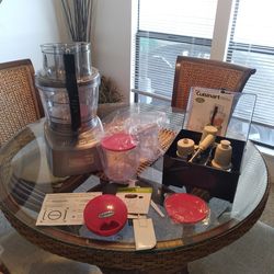 Cuisinart food processor and bread maker