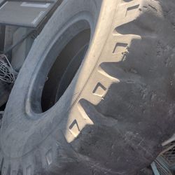 TRACTOR WHEEL