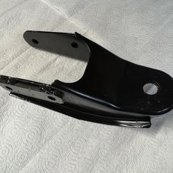 69-79 C3 Corvette Rear End Differential Carrier Front Hanger Bracket GM