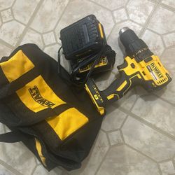 20v Max Dewalt Drill & Battery Pack
