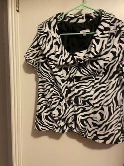 Short sleeves blazer