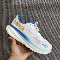 Hoka One One Clifton 9 Running frost gold 