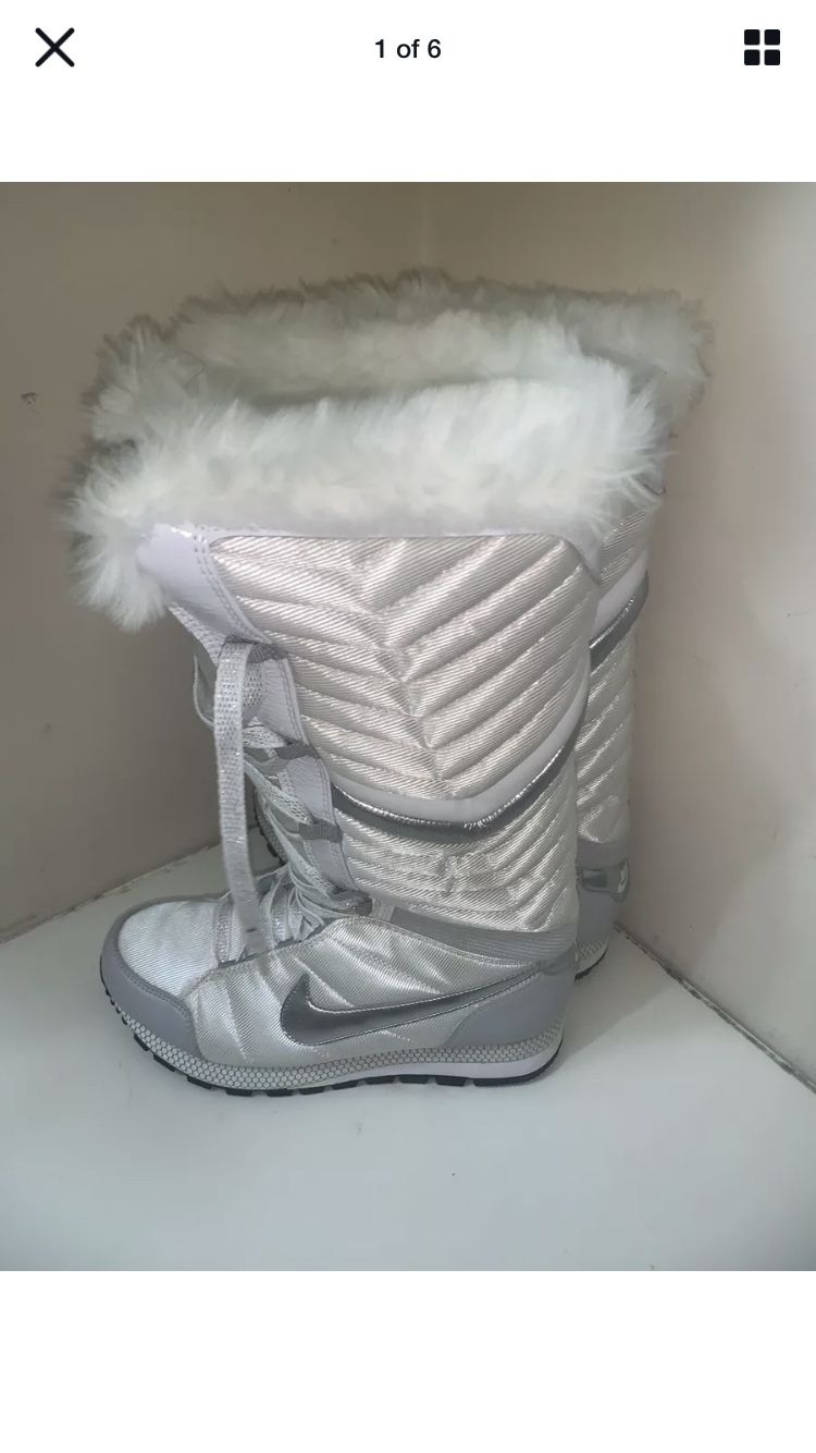 Nike Apres Snow Boots - Brand New