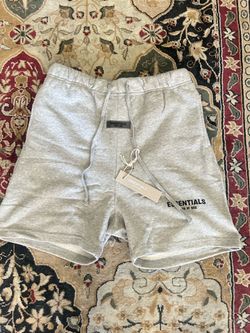 Essential shorts size L