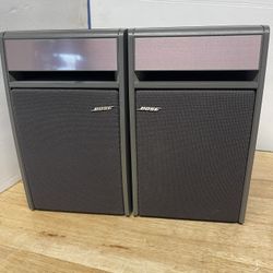 Bose Model 141 Bookshelf Home Stereo Speakers Pair